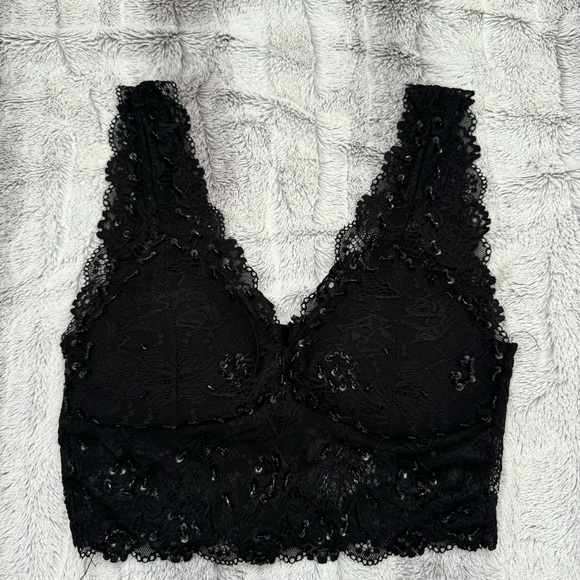 Sequin Lace Crop Top - Picture 3 of 5